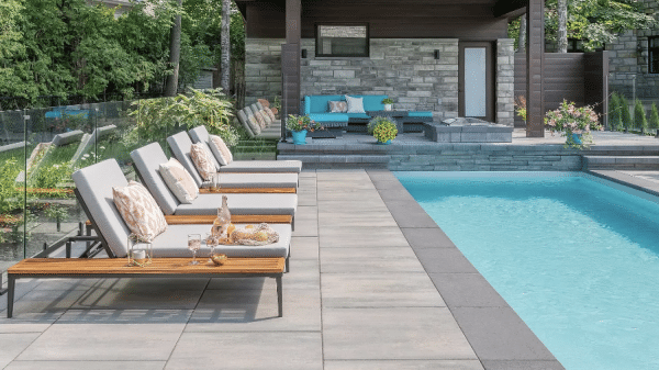 Rinox, +25 ans d'expérience, offre produits béton haut de gamme en Aménagement, Maçonnerie, Maçonnerie alternative - prestige et performance.